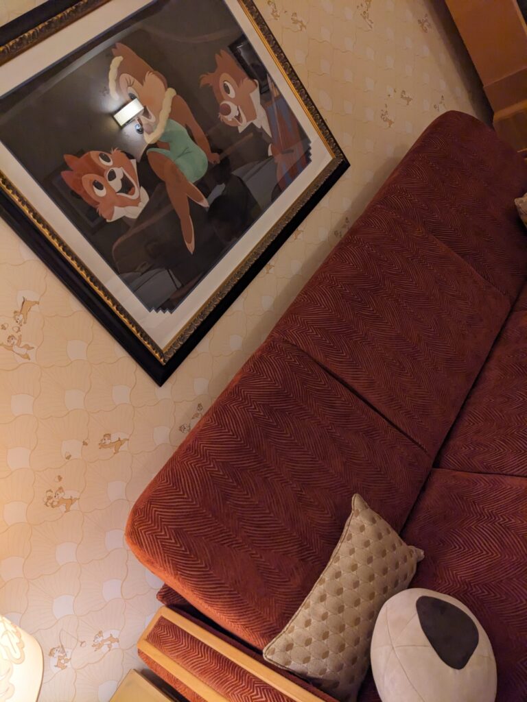 アンバサダーホテル　キャラクタールーム　チップとデールルーム