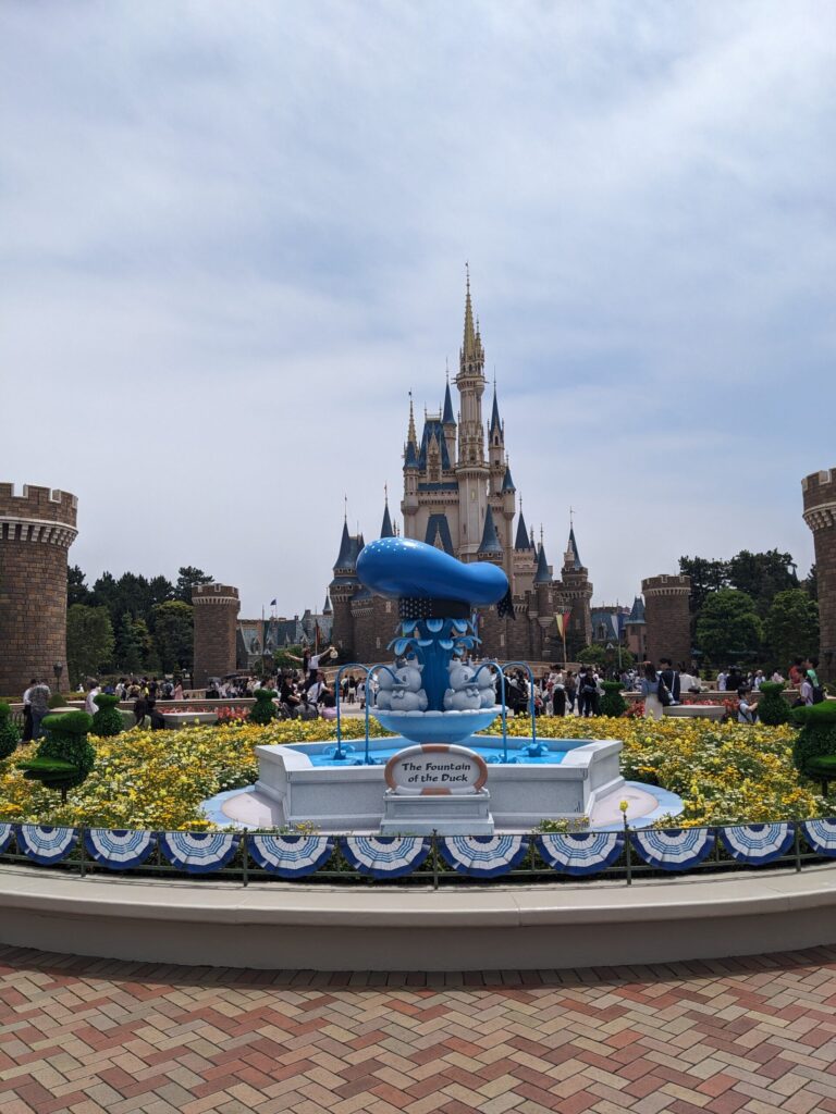 東京ディズニーランド ドナルドのパルパルーザ「クワッキー・ダックシティ」