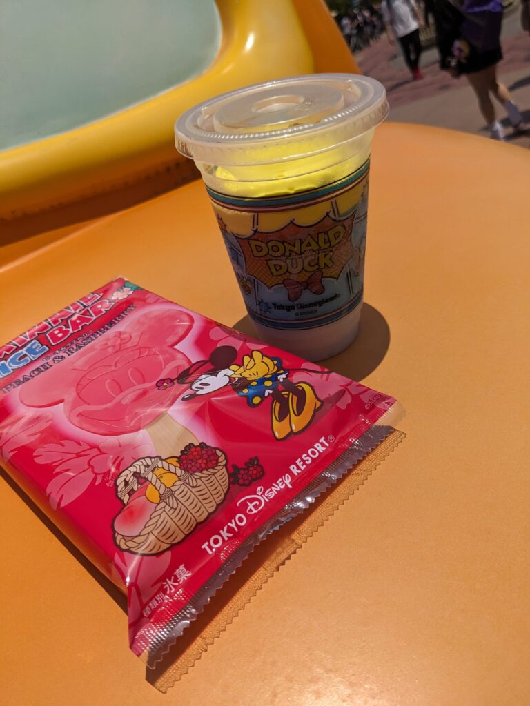 東京ディズニーランド ドナルドのパルパルーザ「クワッキー・ダックシティ」フロート