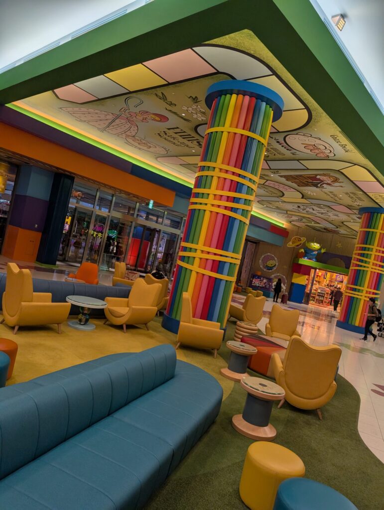 トイストーリーホテル ロビー