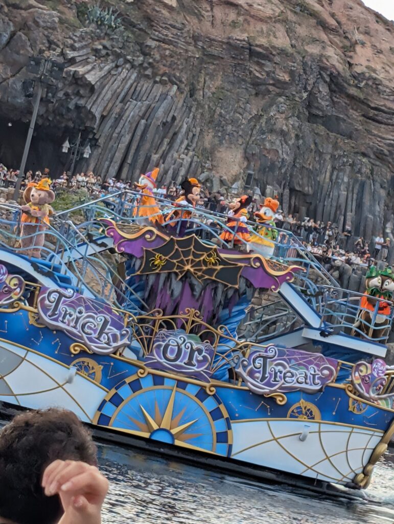 東京ディズニーシー　2025ハロウィン　水上ショー